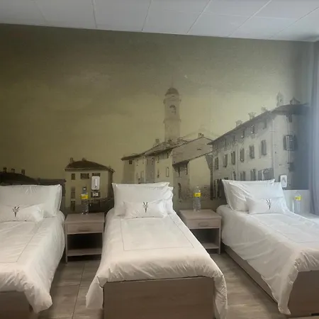 Volpedo Hostel Вольпедо