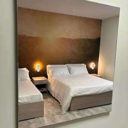 Отель Volpedo Hostel Вольпедо