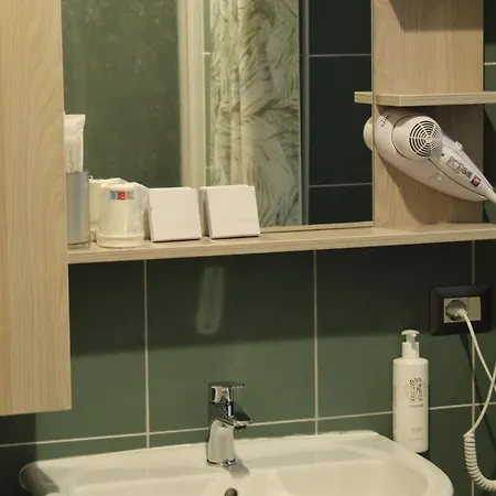 Volpedo Hostel * Вольпедо