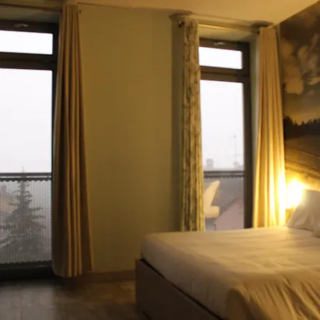 Отель Volpedo Hostel Вольпедо