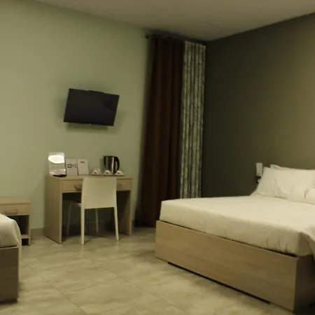 Volpedo Hostel Отель *